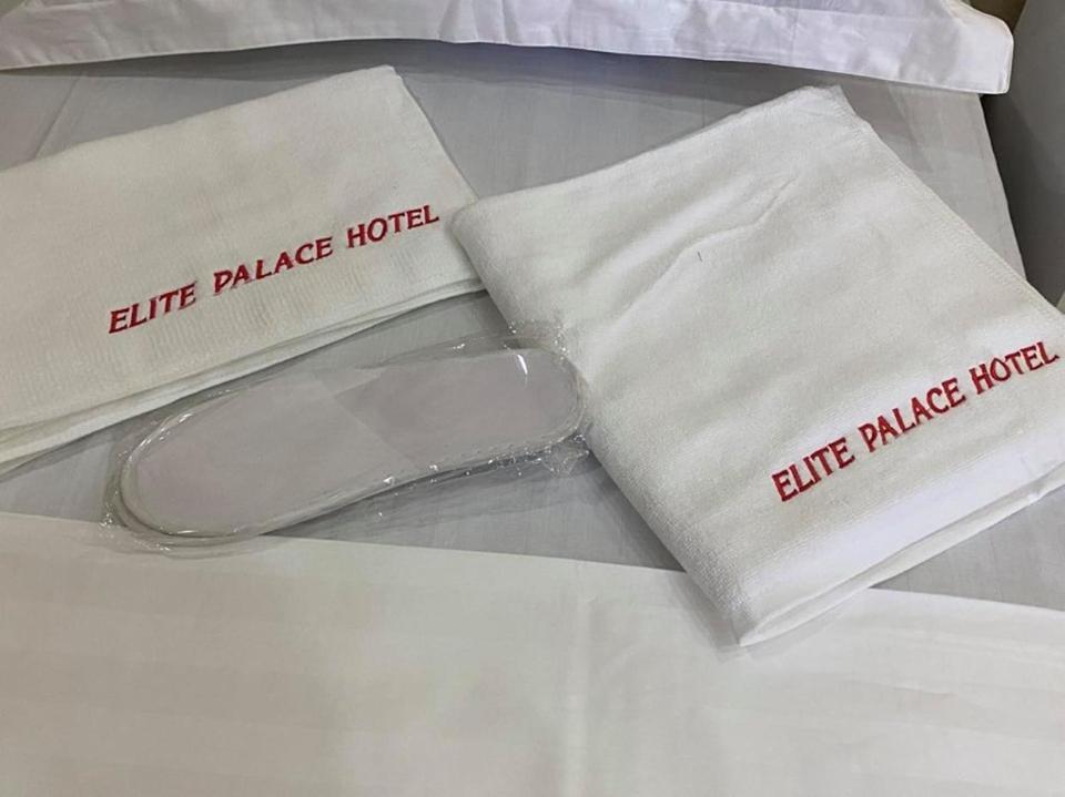 Elite Palace Plus Hotel Batumi Bagian luar foto