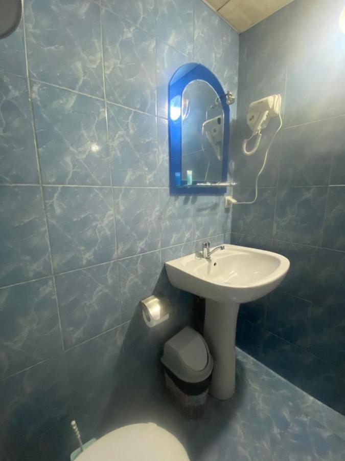 Elite Palace Plus Hotel Batumi Bagian luar foto